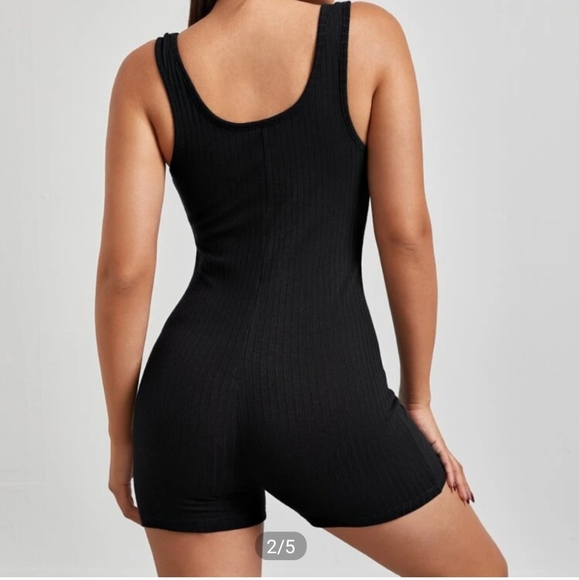 $3 for 30$ SHEIN Black unitard - Picture 2 of 3